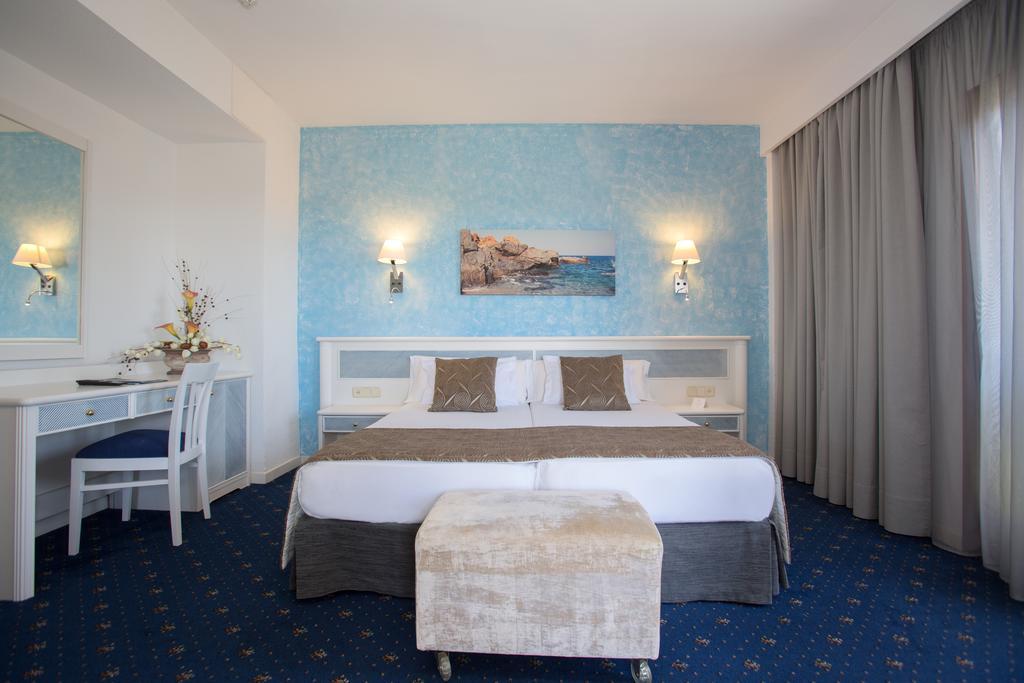 Hotel Cristobal Colon プラヤ・デ・パルマ エクステリア 写真