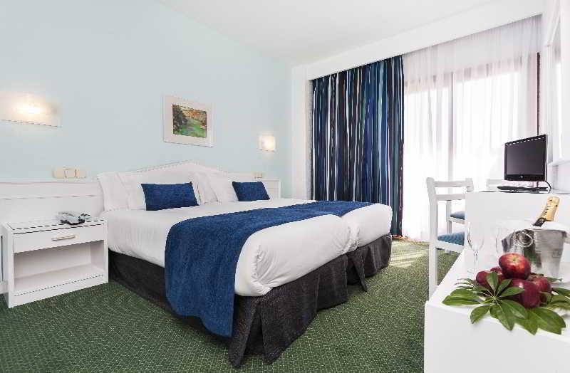 Hotel Cristobal Colon プラヤ・デ・パルマ エクステリア 写真